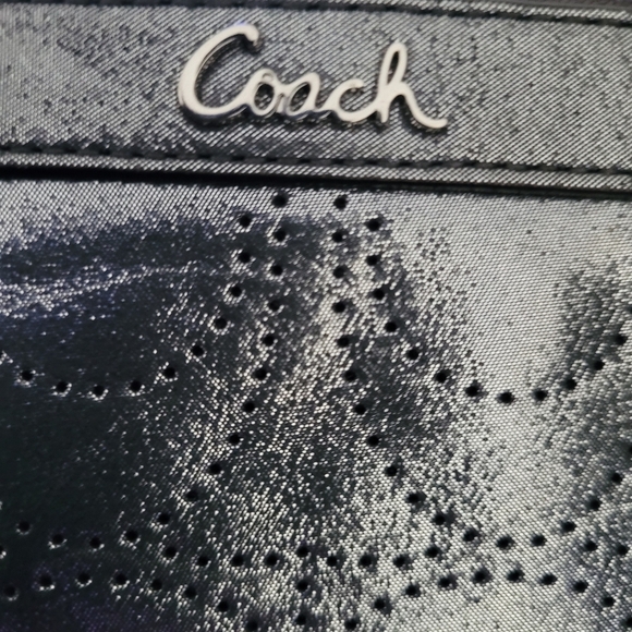 Coach Womens Wristlet Bag Gray Silver Zipper Closure Perforated - Picture 1 of 3